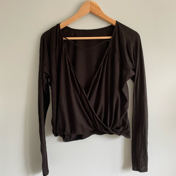 Twist Back Yoga Long Sleeve Top - Picture 4 of 6